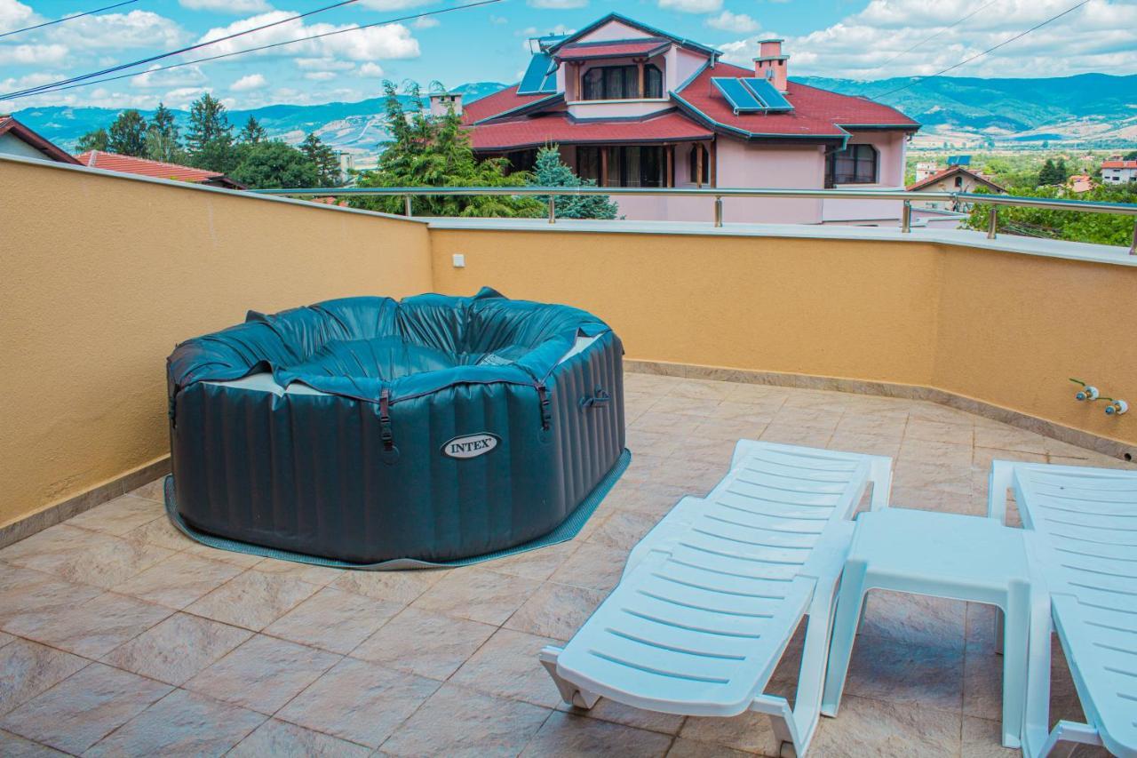 Guesthouse The Rock Saparewa Banja Exterior foto