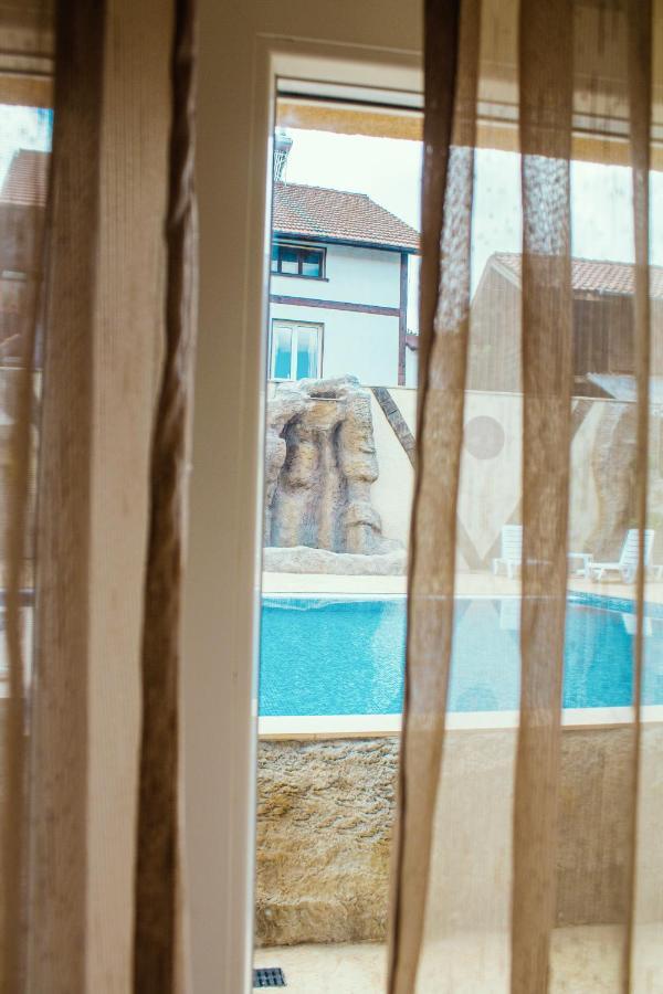 Guesthouse The Rock Saparewa Banja Exterior foto